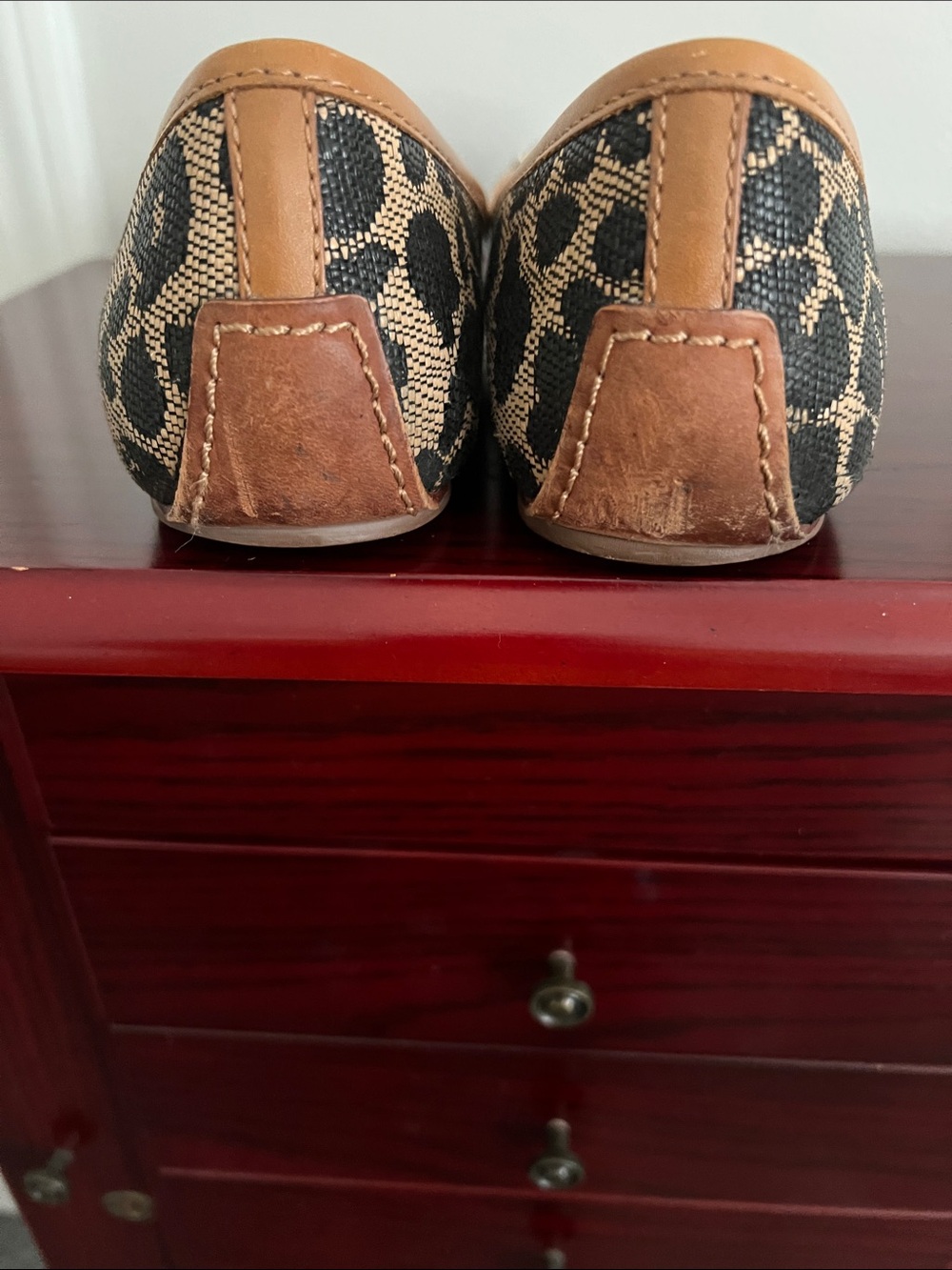 Tory Burch Black & Brown Logo-Trim Ballet Flats - Picture 5 of 10